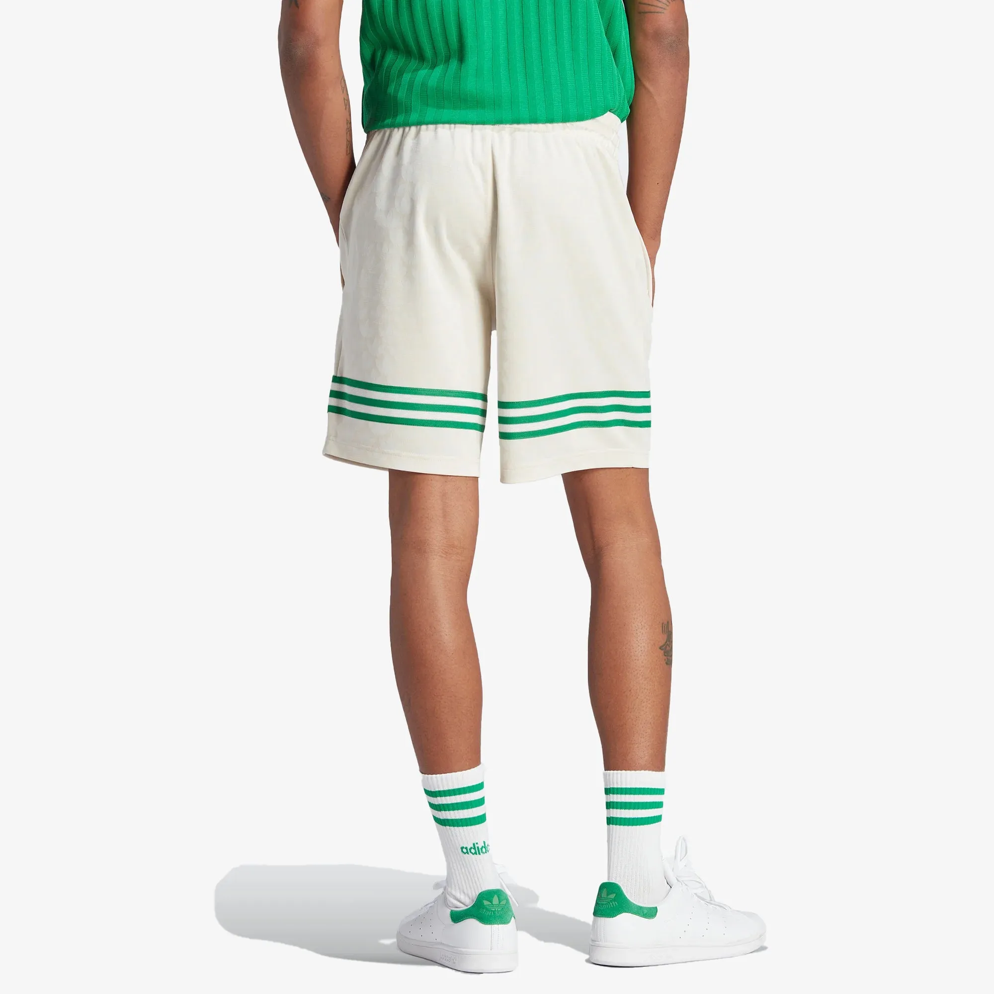 Adidas Originals | ADICOLOR 70S MONOGRAM SHORTS  { WONDER WHITE