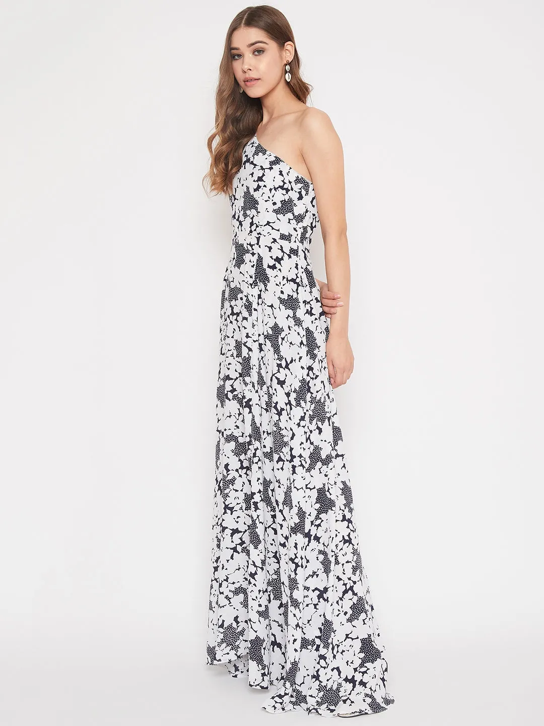 Berrylush Women Black & White Floral Printed One-Shoulder Flared Maxi Dress