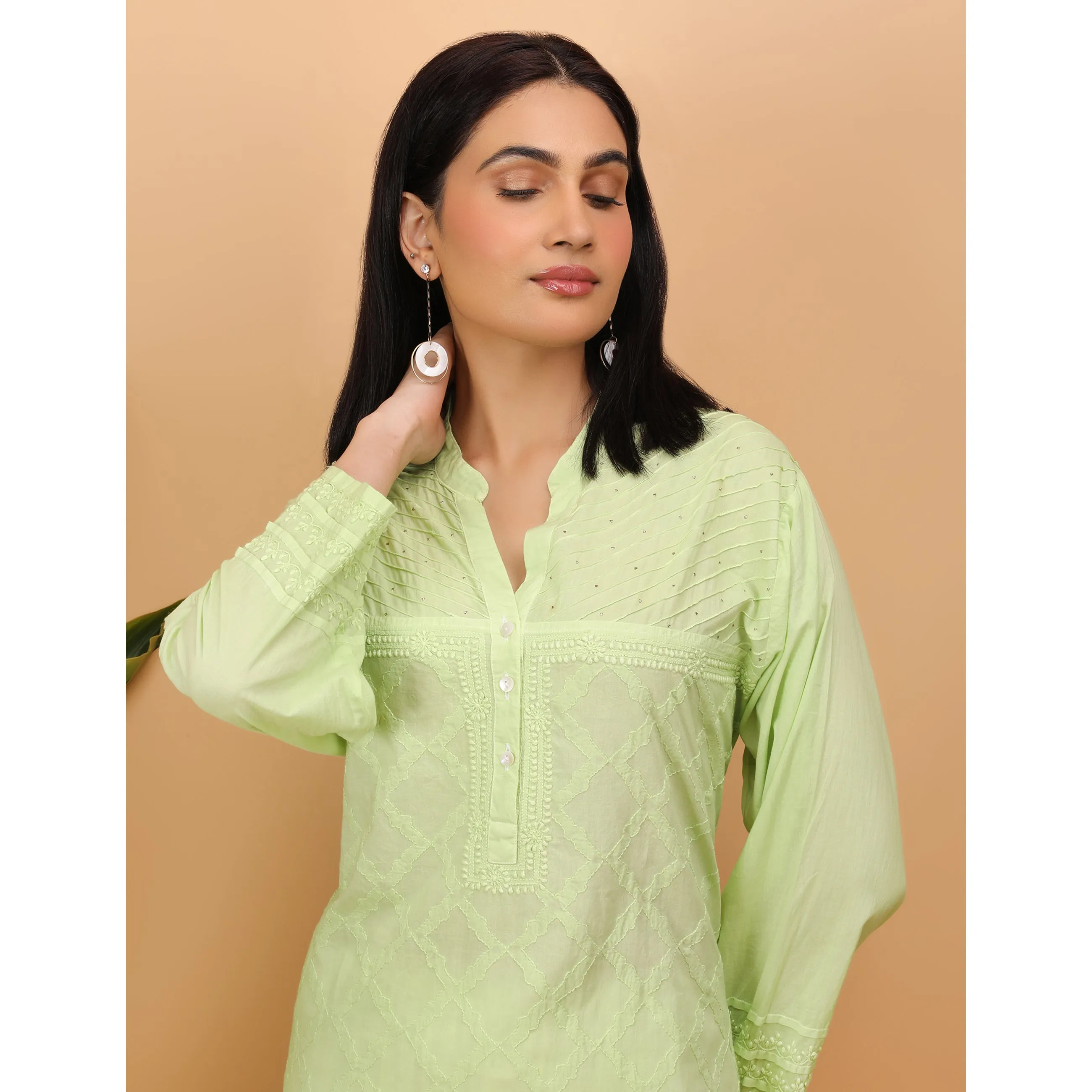 Shwet Women Green Chikankari Kurta