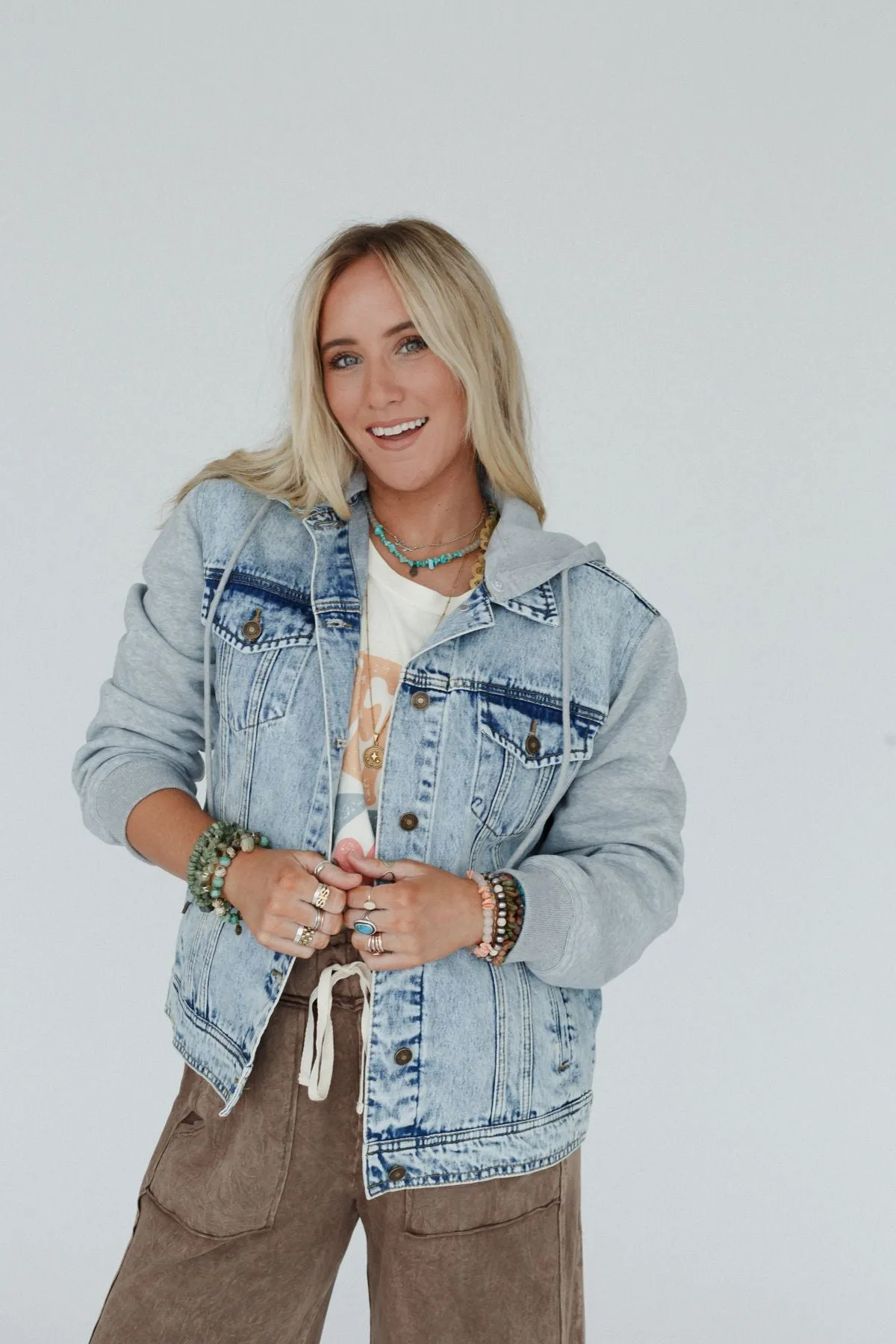 The Nest My Boyfriends Denim Jacket - Blue Light Wash
