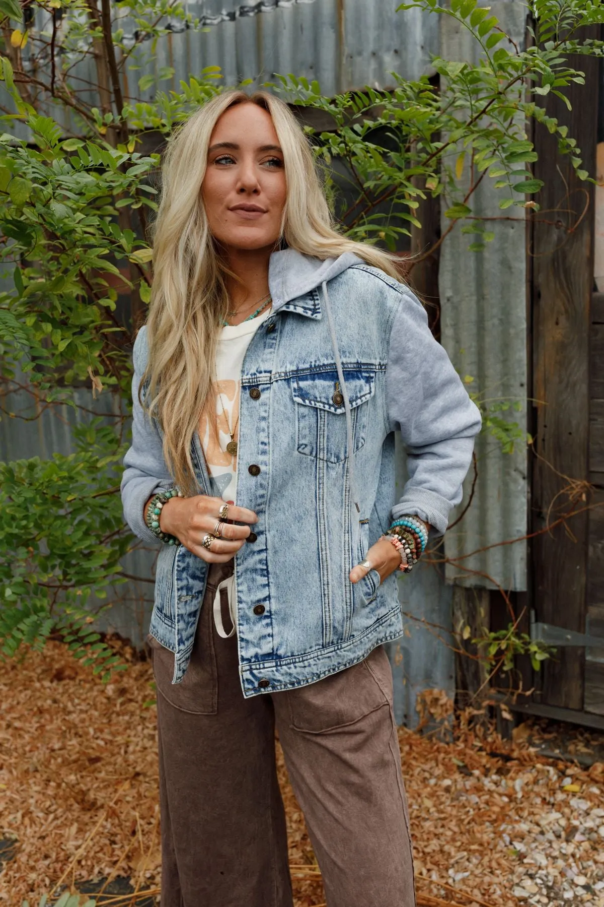 The Nest My Boyfriends Denim Jacket - Blue Light Wash