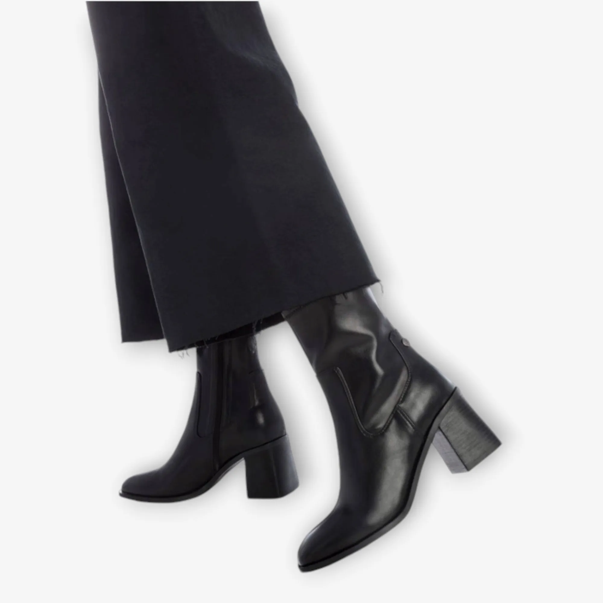 XTI Black Ankle Boots with Block Heel and Square Toe